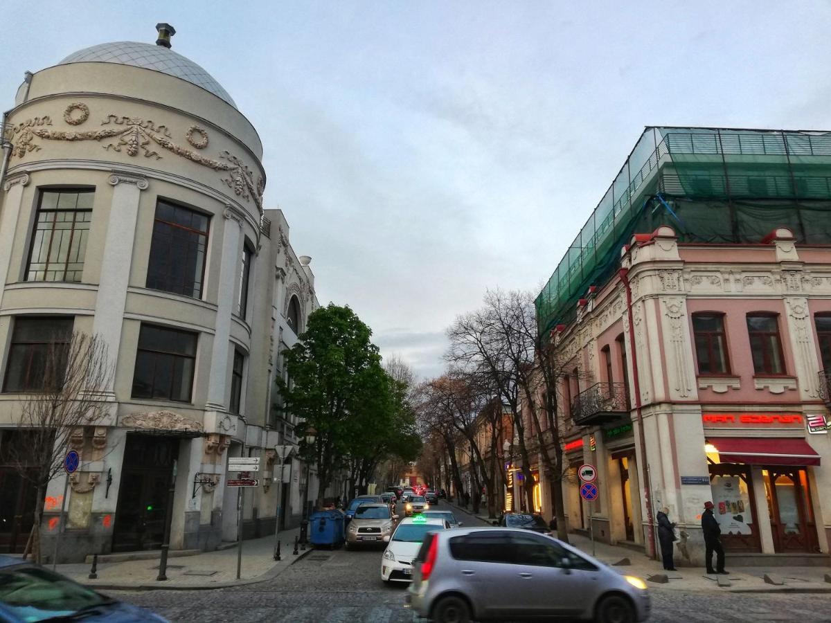 Hostel Violet Tiflis Exterior foto