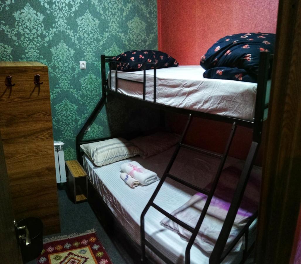 Hostel Violet Tiflis Exterior foto